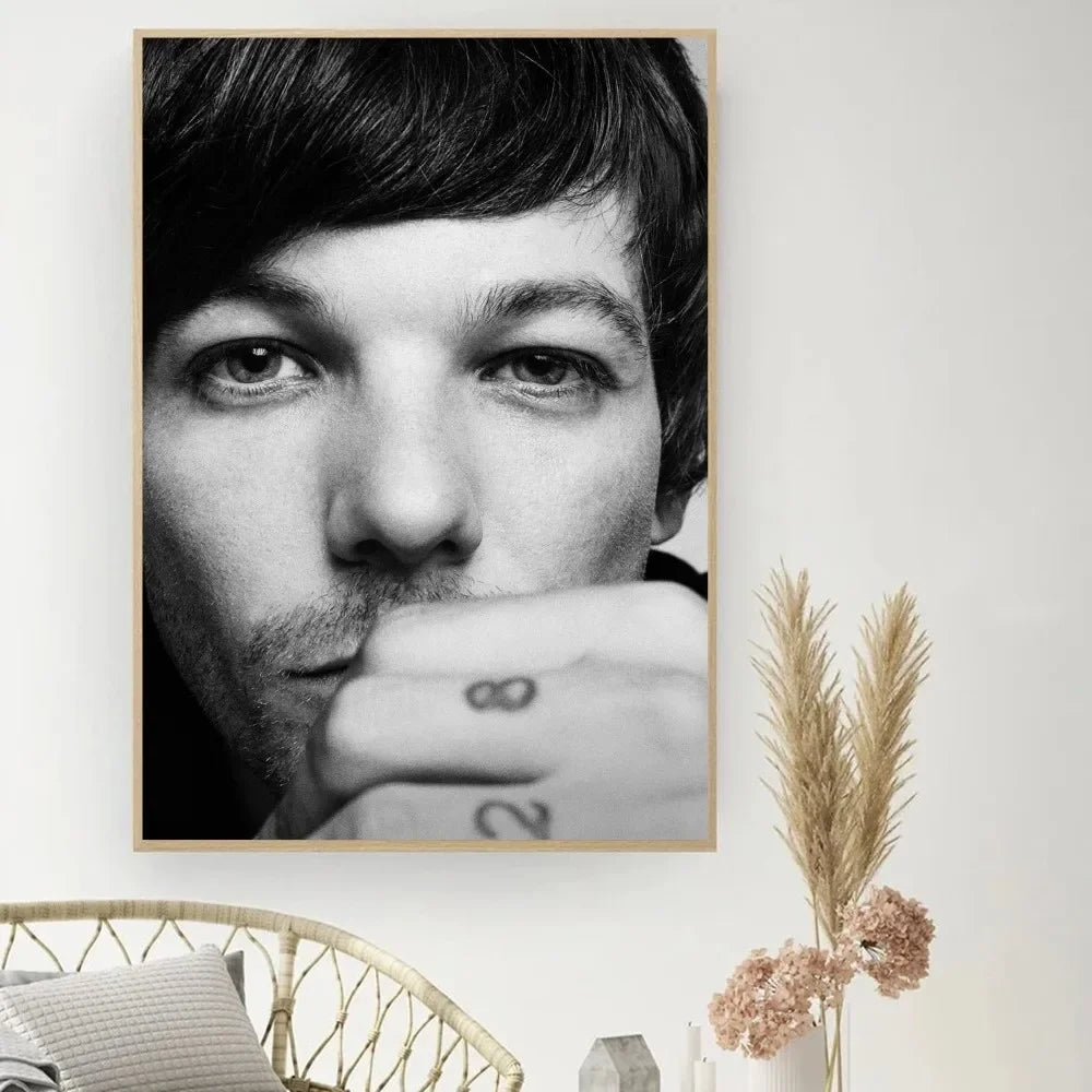 L-Louis Hot Singer T-Tomlinsons Poster DIY Vintage Movie Poster Wall Art Painting Study Stickers Small Szie Wall Painting